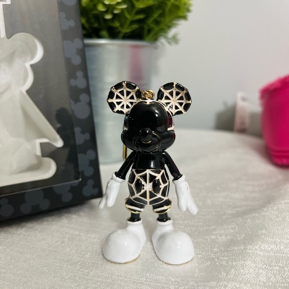 Out of stock X Disney items Earrings and Bagcharm Mickey Mouse spider web - Picture 4 of 16